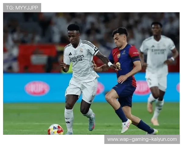 巴萨中路逼抢成功，佩德里回传制造入球