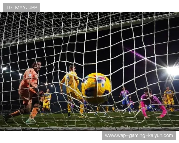 意甲米兰角球战术奏效,红黑军团收获三分