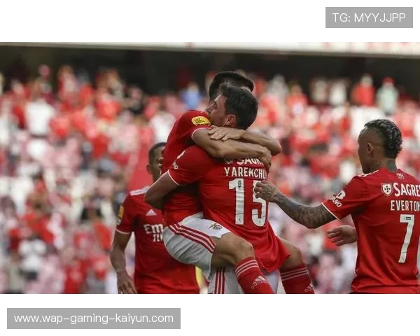 本菲卡—吉马良尼斯中场直传撕裂防线